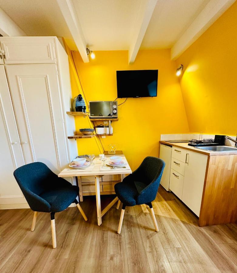 Studio Hissez Haut - Idealement Place, Plage, Restaurants, Commerces Trouville-sur-mer Exteriör bild